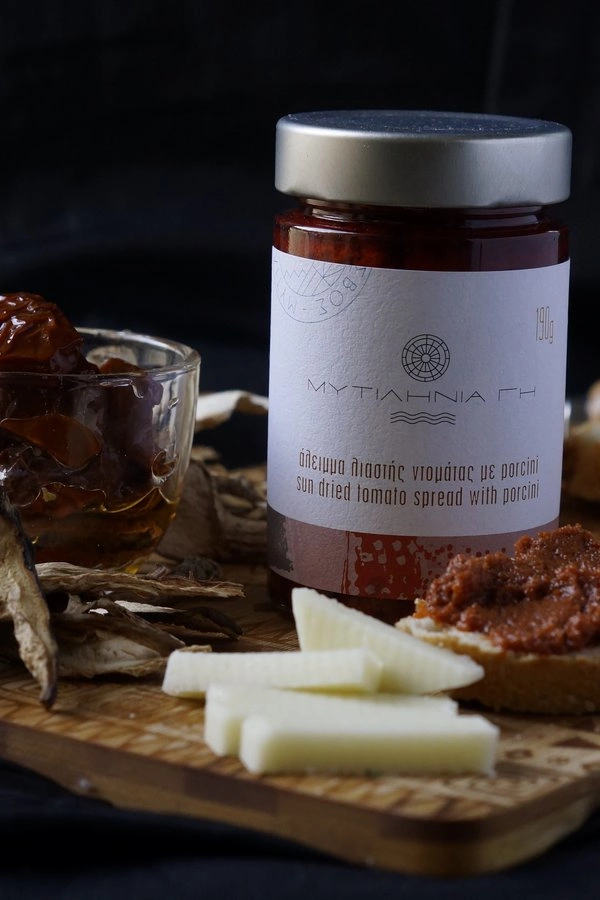 SUN-DRIED TOMATO SPREAD WITH PORCINI